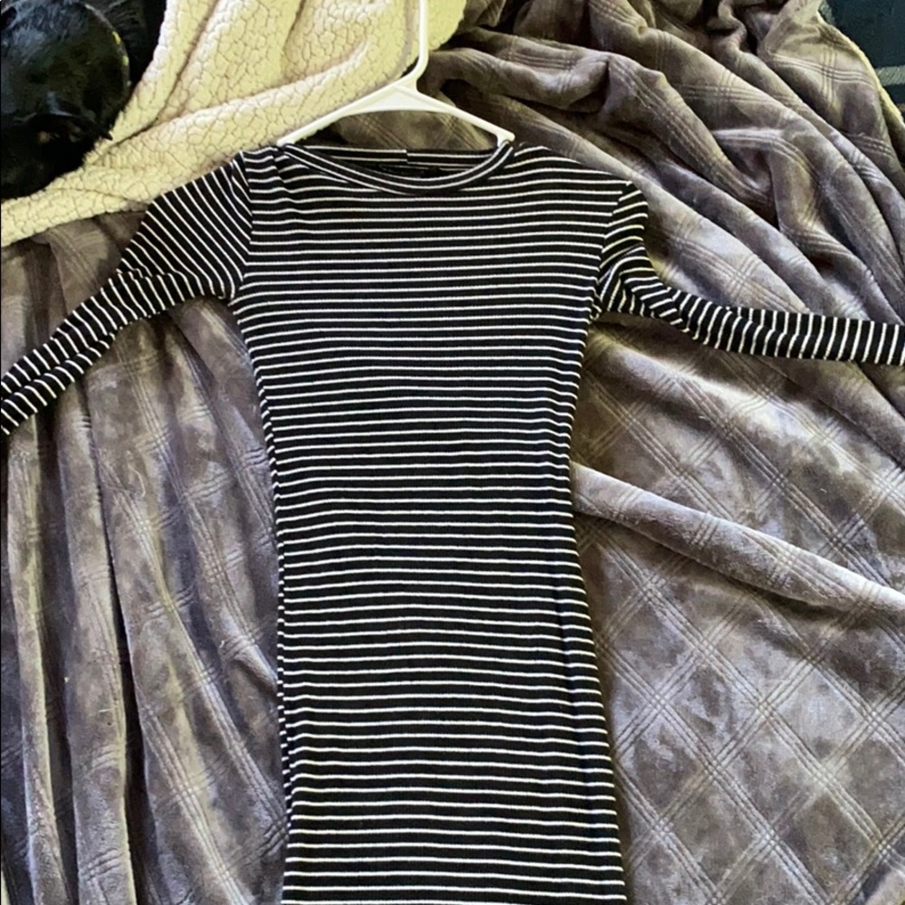 Forever 21 body con dress long sleeve